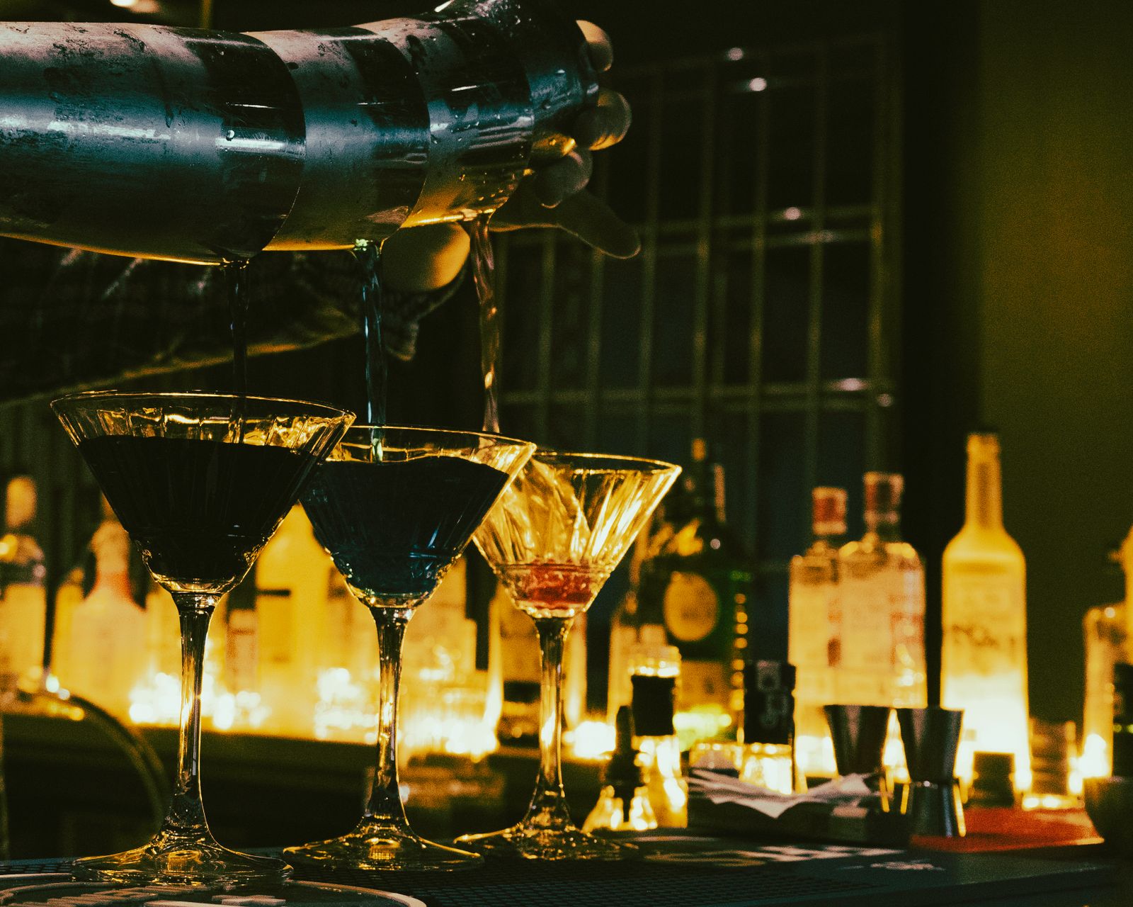 Comptoir et boissons — ambiance afterwork, Grenoble